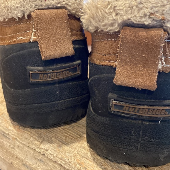 Women’s Insulated Boots - Picture 6 of 7